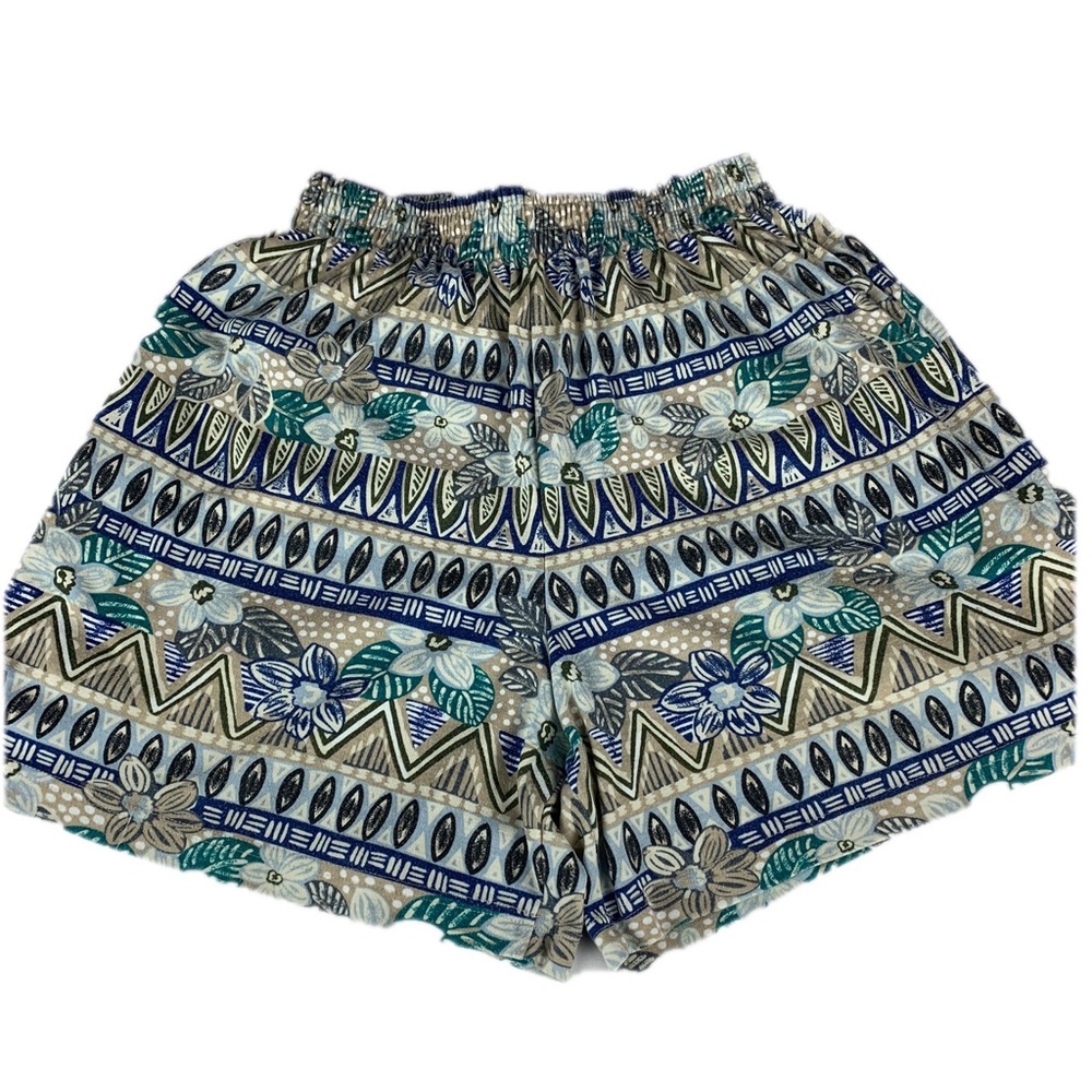 Lindsey Blake Shorts with Elastic Waistband